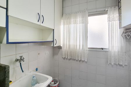 Apartamento à venda com 74m², 3 quartos e sem vaga Apartamento à venda com 74m², 3 quartos e sem vagaCozinha e Área de Serviço
