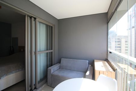 Varanda de kitnet/studio para alugar com 1 quarto, 26m² em Moema, São Paulo