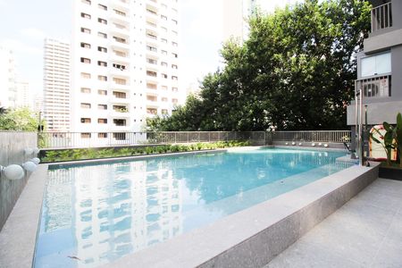 Studio à venda com 26m², 1 quarto e sem vaga Studio à venda com 26m², 1 quarto e sem vagaÁrea comum - Piscina