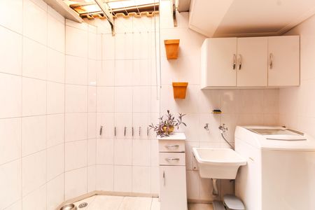 Casa de condomínio à venda com 148m², 3 quartos e 3 vagasÁrea de Serviço