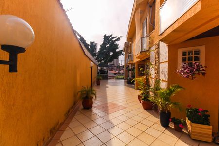 Casa de condomínio à venda com 148m², 3 quartos e 3 vagasEntrada