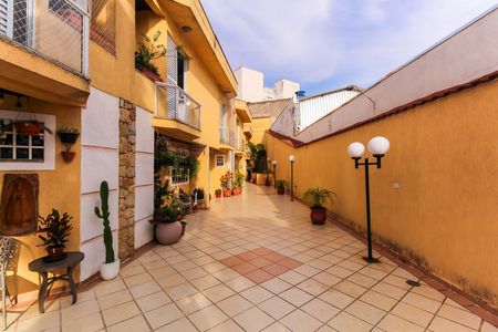 Casa de condomínio à venda com 148m², 3 quartos e 3 vagasEntrada