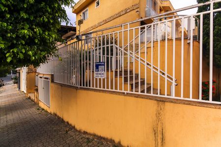 Casa de condomínio à venda com 148m², 3 quartos e 3 vagasFachada