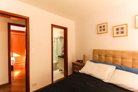 Casa de condomínio à venda com 148m², 3 quartos e 3 vagasQuarto 2 - Suíte