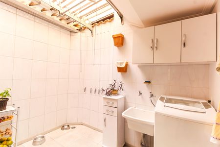 Casa de condomínio à venda com 148m², 3 quartos e 3 vagasÁrea de Serviço