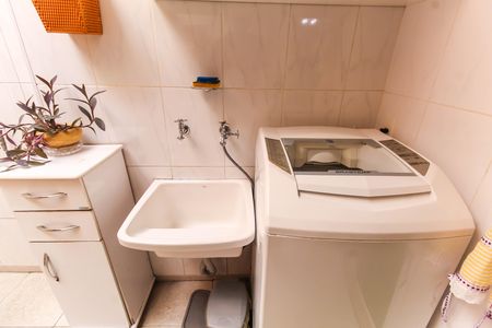 Casa de condomínio à venda com 148m², 3 quartos e 3 vagasÁrea de Serviço