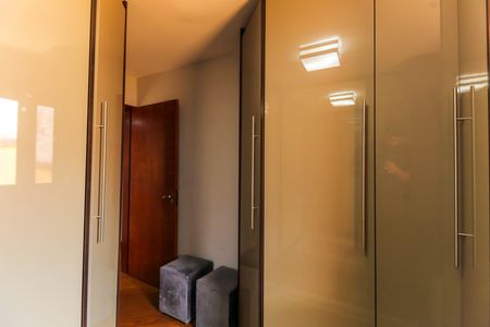 Casa de condomínio à venda com 148m², 3 quartos e 3 vagasQuarto 3