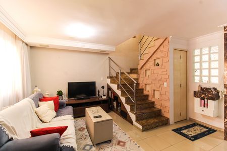 Sala de casa de condomínio à venda com 3 quartos, 148m² em Vila Bertioga, São Paulo