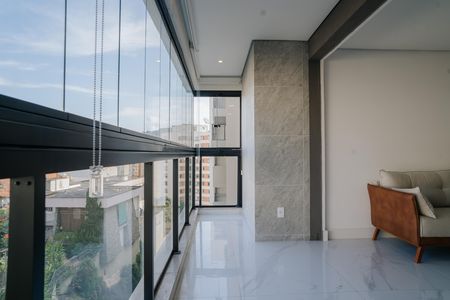 Apartamento para alugar com 115m², 3 quartos e 2 vagas