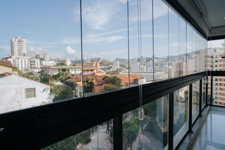 Apartamento para alugar com 115m², 3 quartos e 2 vagas