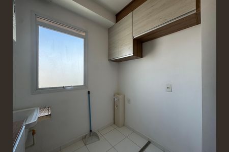 Área de Serviço de apartamento para alugar com 2 quartos, 42m² em Jardim Boa Vista (zona Oeste), Osasco