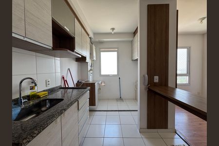 Cozinha de apartamento para alugar com 2 quartos, 42m² em Jardim Boa Vista (zona Oeste), Osasco