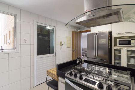 Apartamento à venda com 125m², 3 quartos e 2 vagasCozinha