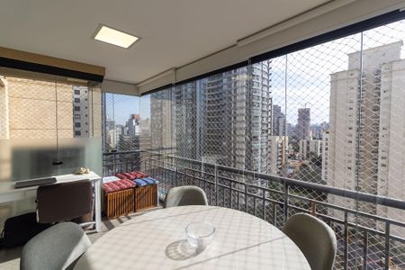 Apartamento à venda com 125m², 3 quartos e 2 vagasVaranda