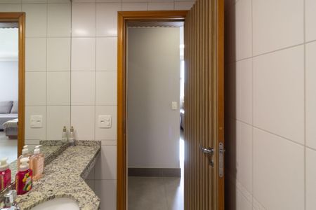 Apartamento à venda com 125m², 3 quartos e 2 vagasLavabo