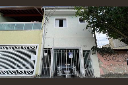 Casa à venda com 250m², 5 quartos e 1 vaga Casa à venda com 250m², 5 quartos e 1 vagaFachada