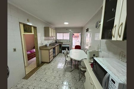 Casa à venda com 3 quartos, 147m² em Vila Monumento, São Paulo