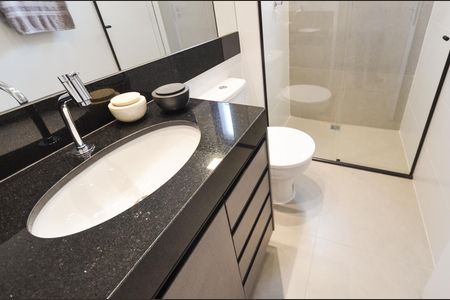 Banheiro de apartamento à venda com 1 quarto, 38m² em Floresta, Belo Horizonte