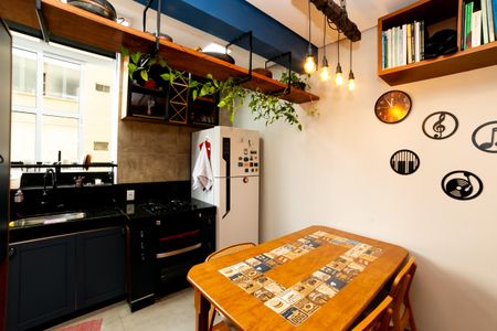 Apartamento à venda com 64m², 1 quarto e sem vaga Apartamento à venda com 64m², 1 quarto e sem vagaCozinha e Área de Serviço