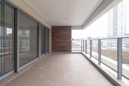 Apartamento para alugar com 115m², 3 quartos e 2 vagas Apartamento para alugar com 115m², 3 quartos e 2 vagasVaranda