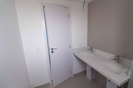 Apartamento para alugar com 115m², 3 quartos e 2 vagas Apartamento para alugar com 115m², 3 quartos e 2 vagasBanheiro da Suíte 2