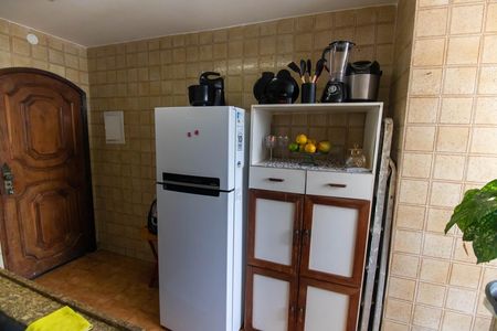 Apartamento à venda com 90m², 2 quartos e 1 vaga Apartamento à venda com 90m², 2 quartos e 1 vagaCozinha e Área de Serviço