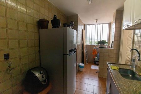 Apartamento à venda com 90m², 2 quartos e 1 vaga Apartamento à venda com 90m², 2 quartos e 1 vagaCozinha e Área de Serviço