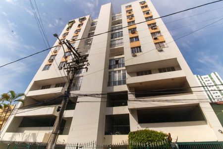 Apartamento à venda com 90m², 2 quartos e 1 vaga Apartamento à venda com 90m², 2 quartos e 1 vagaFachada