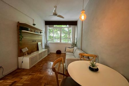 Sala  de apartamento para alugar com 2 quartos, 60m² em Leblon, Rio de Janeiro