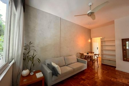 Sala  de apartamento para alugar com 2 quartos, 60m² em Leblon, Rio de Janeiro