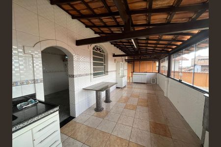 Casa para alugar com 300m², 4 quartos e 5 vagas