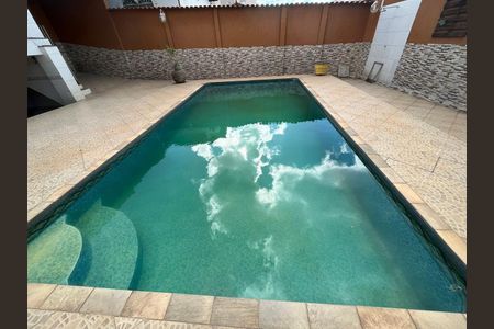 Casa para alugar com 300m², 4 quartos e 5 vagas