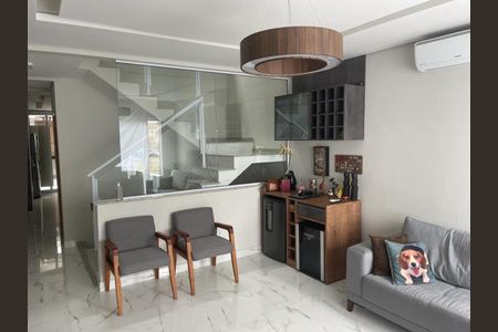 SALA de casa à venda com 3 quartos, 201m² em Bela Vista, Osasco