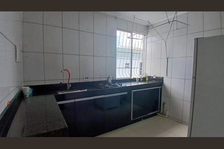 Cozinha de apartamento para alugar com 2 quartos, 47m² em Arvoredo II, Contagem