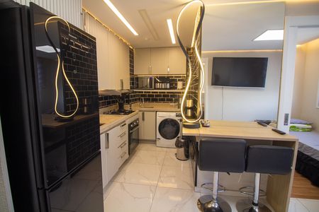Apartamento à venda com 34m², 2 quartos e sem vaga Apartamento à venda com 34m², 2 quartos e sem vagaCozinha e Área de Serviço