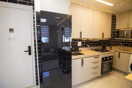 Apartamento à venda com 34m², 2 quartos e sem vaga Apartamento à venda com 34m², 2 quartos e sem vagaCozinha e Área de Serviço