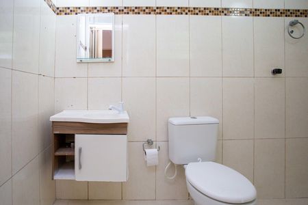 Casa para alugar com 60m², 2 quartos e sem vagaBanheiro da Suíte