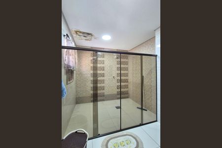 Casa para alugar com 400m², 4 quartos e 8 vagas Casa para alugar com 400m², 4 quartos e 8 vagasBanheiro da Suíte