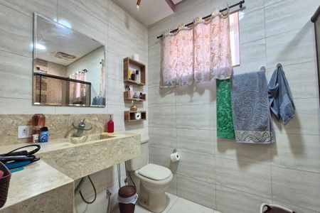 Casa para alugar com 400m², 4 quartos e 8 vagas Casa para alugar com 400m², 4 quartos e 8 vagasBanheiro da Suíte