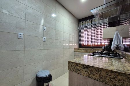 Casa para alugar com 400m², 4 quartos e 8 vagas Casa para alugar com 400m², 4 quartos e 8 vagasCozinha