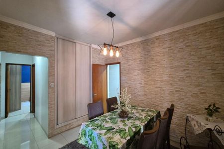 Casa para alugar com 400m², 4 quartos e 8 vagas Casa para alugar com 400m², 4 quartos e 8 vagasSala de Jantar