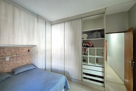 Casa para alugar com 400m², 4 quartos e 8 vagas Casa para alugar com 400m², 4 quartos e 8 vagasSuíte