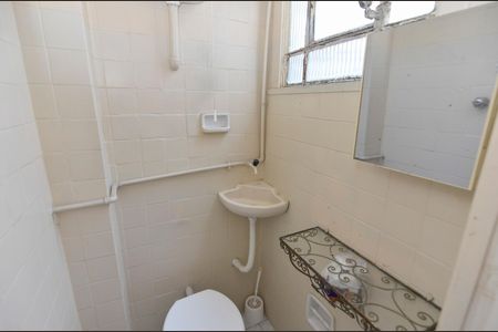 Apartamento para alugar com 90m², 3 quartos e 1 vaga Apartamento para alugar com 90m², 3 quartos e 1 vagaBanheiro de Serviço