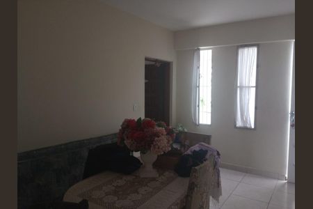 SALA de casa à venda com 4 quartos, 273m² em Umuarama, Osasco