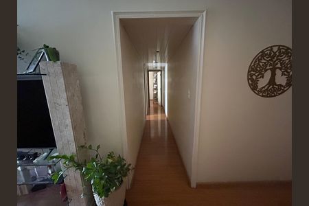 Corredor de apartamento à venda com 2 quartos, 75m² em Vila Valqueire, Rio de Janeiro