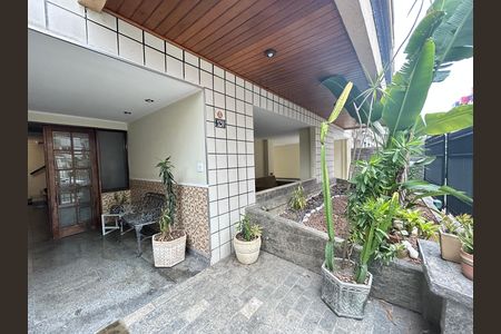 Apartamento à venda com 75m², 2 quartos e 1 vagaÁrea comum