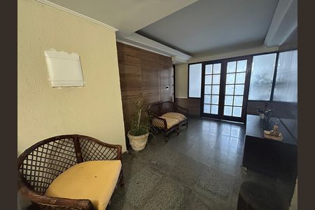 Apartamento à venda com 75m², 2 quartos e 1 vagaHall de entrada