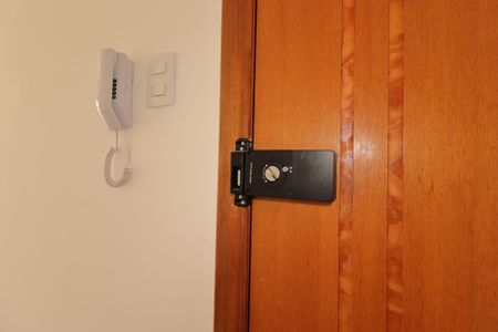 Apartamento à venda com 90m², 2 quartos e 1 vagaFechadura Eletrônica