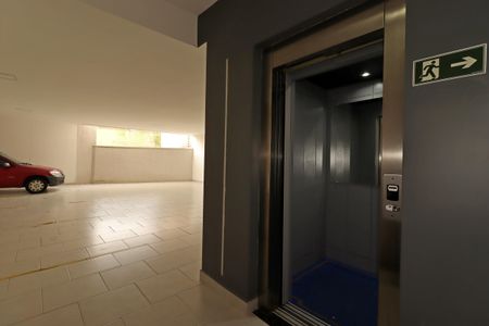 Apartamento à venda com 90m², 2 quartos e 1 vagaElevador