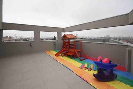 Apartamento para alugar com 35m², 2 quartos e 1 vaga Apartamento para alugar com 35m², 2 quartos e 1 vagaÁrea comum - Playground